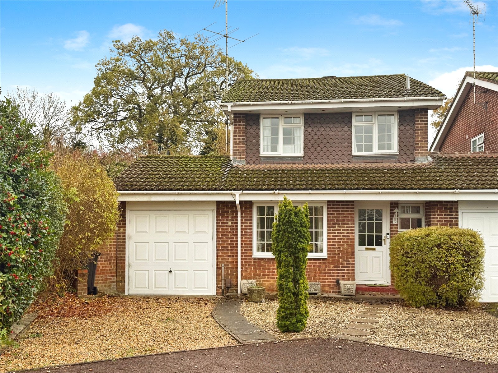 3-bed house on 64, Woosehill Lane, Berkshire, £500,000