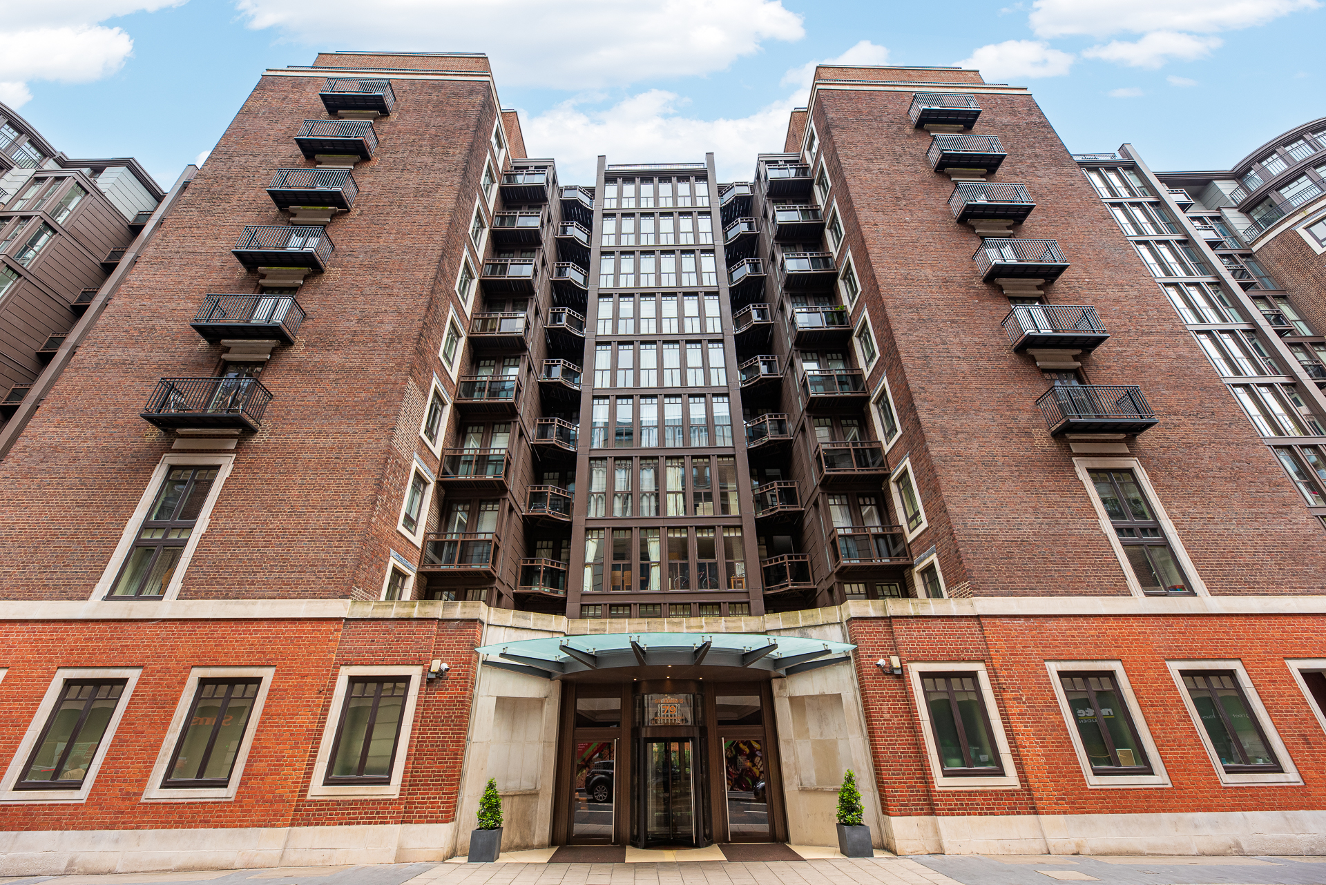 2 bedroom flat for sale 0