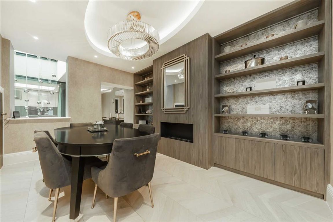 3 bedroom flat for sale 0