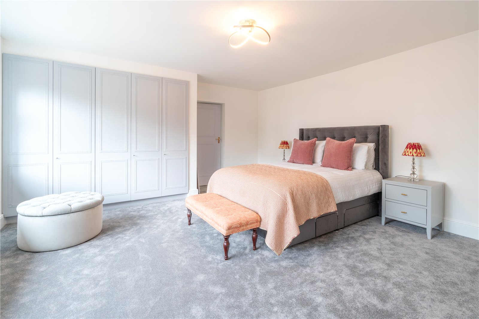 5 bedroom detached house for sale 0