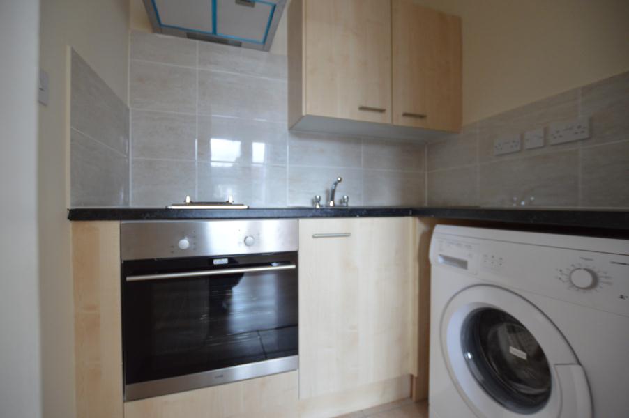 12 A, Chingford Road, London photo 5