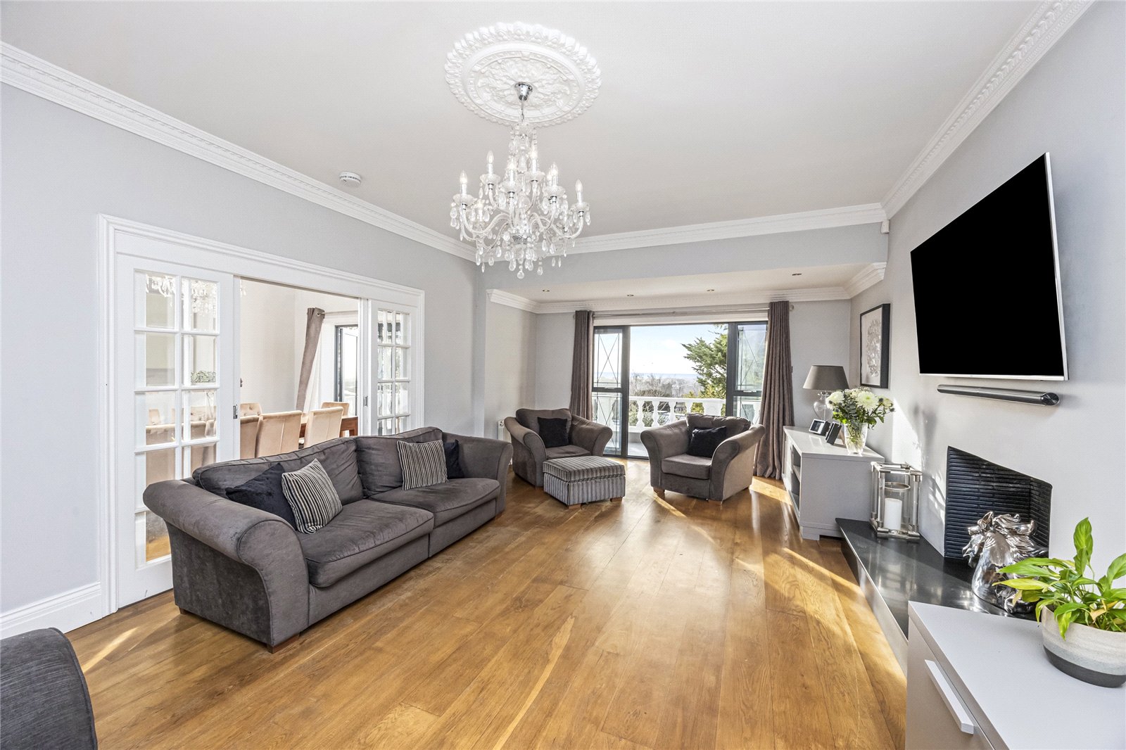 6 bedroom detached house for sale 0
