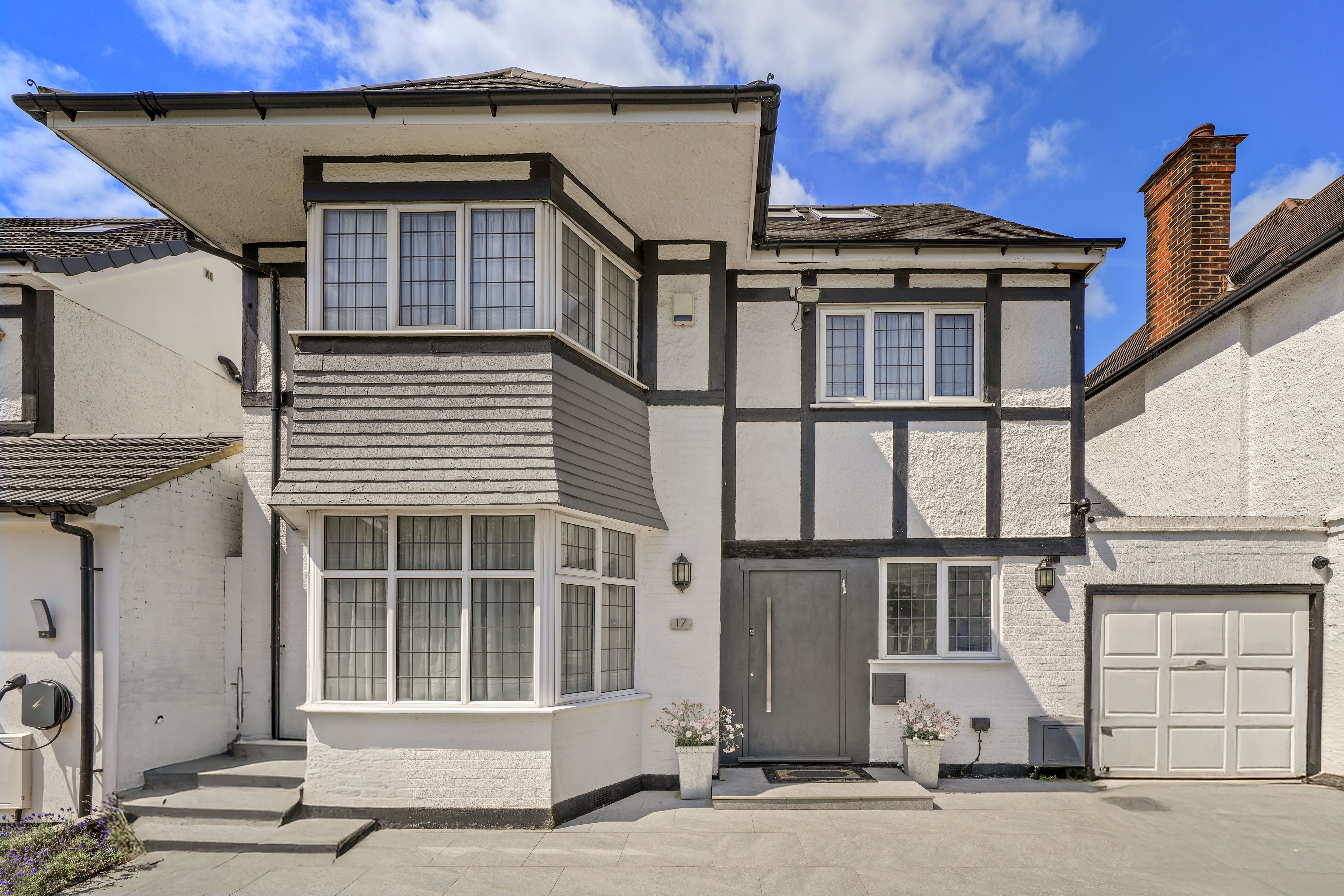 3 bedroom flat for sale in London