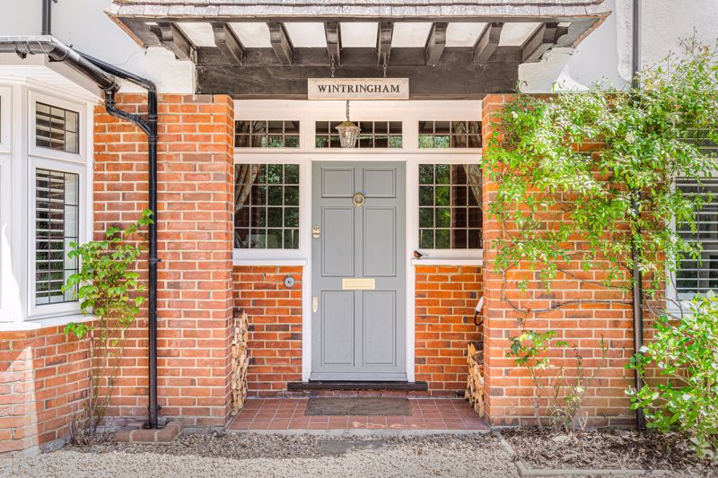 Photos of High Road, Coulsdon, Chipstead CR5 64740239 PrimeLocation