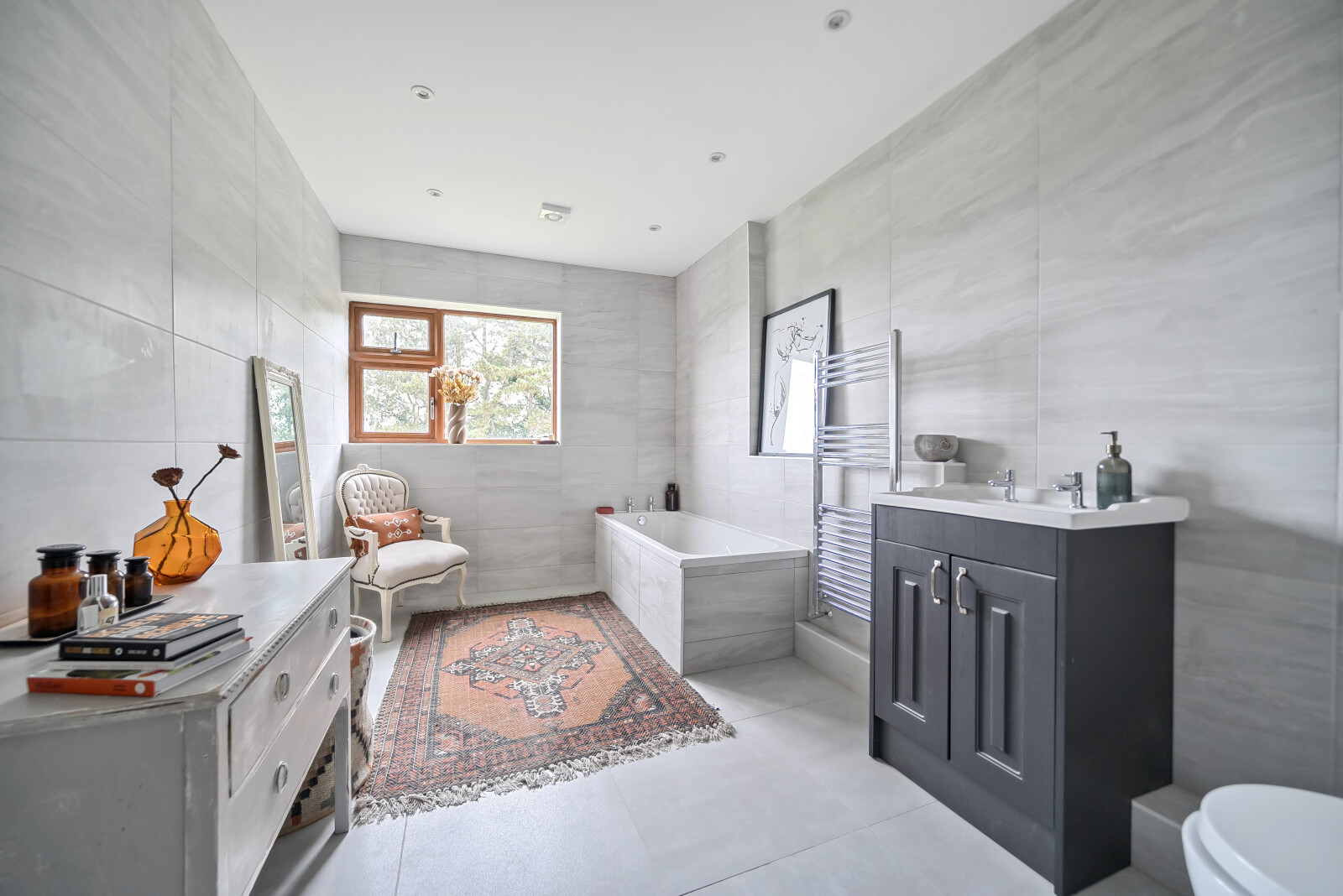 5 bedroom detached house for sale 0