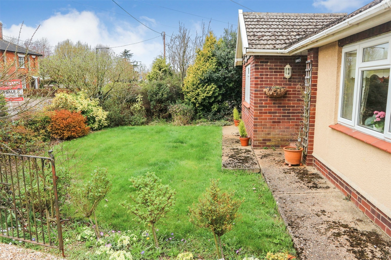 Shelfanger Road, Diss, Norfolk IP22, 3 bedroom detached bungalow for