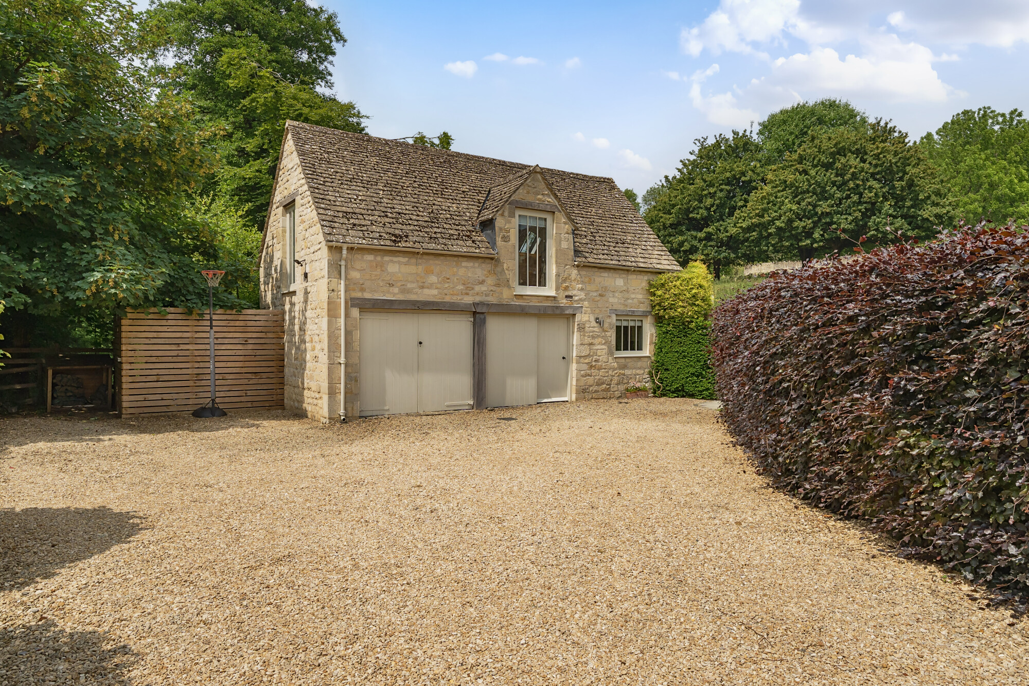 5 bedroom semi-detached house for sale 0