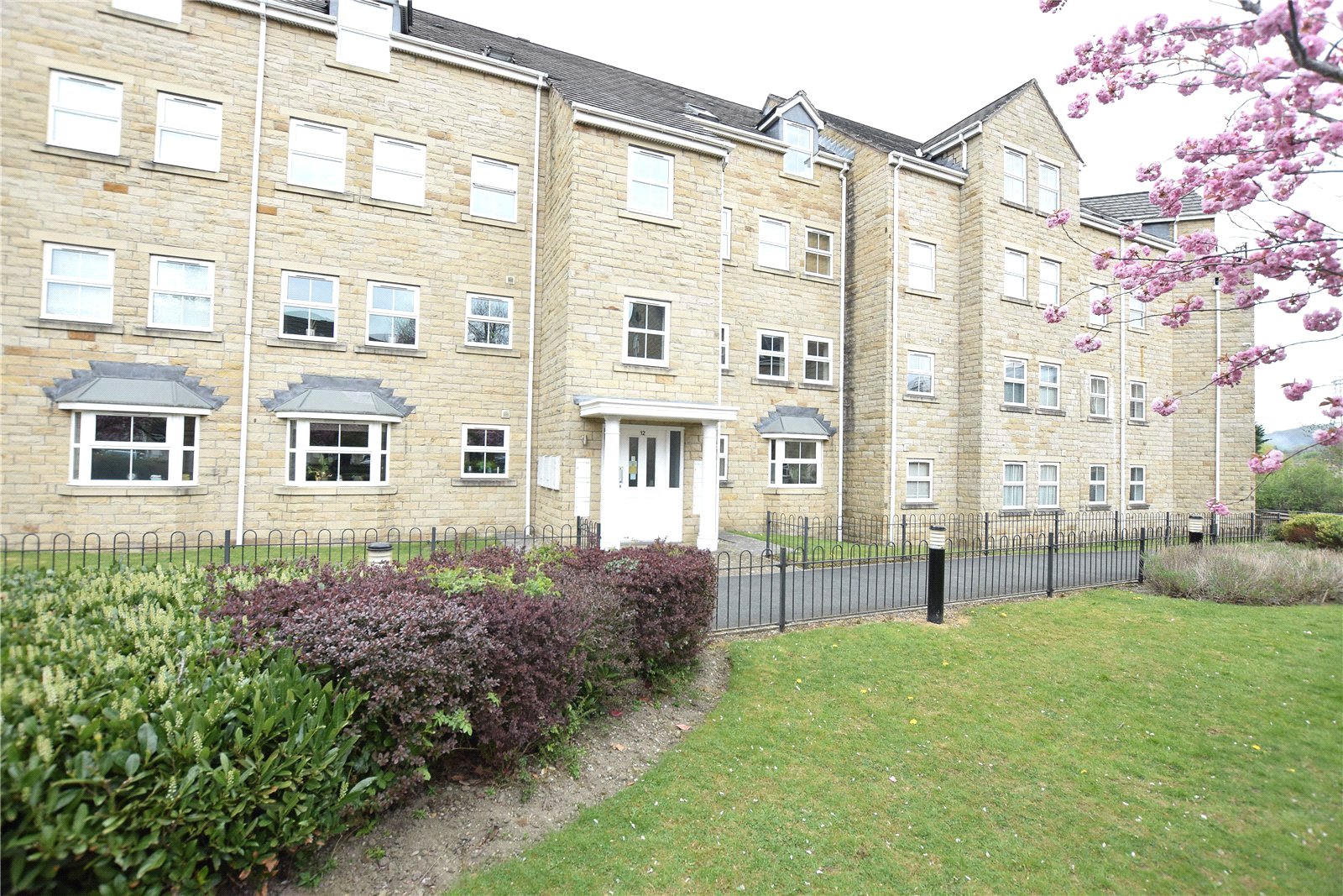 1-bed flat on 12B, Navigation Drive, West Yorkshire, £795/mo