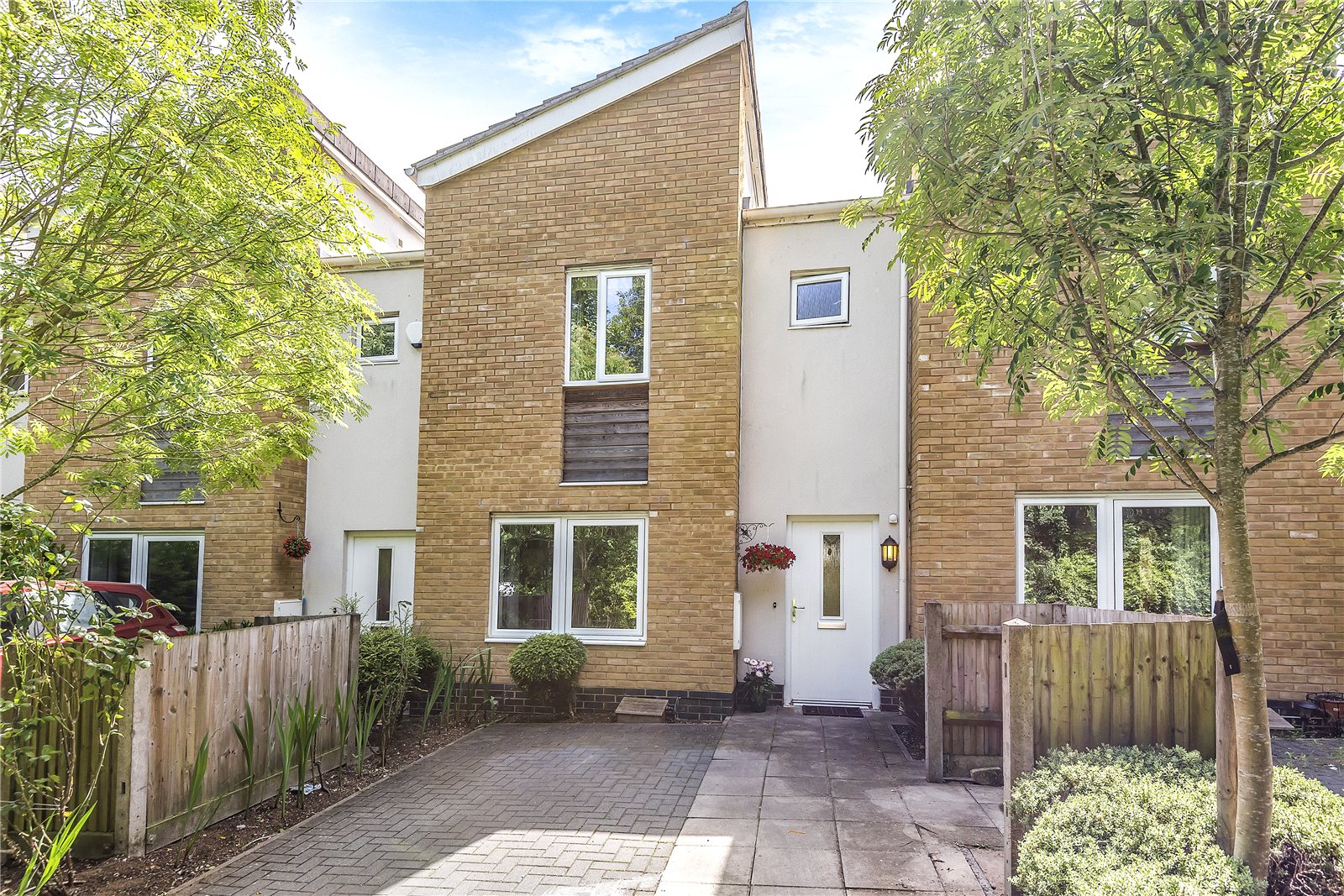 Free property report 24 Ranston Close, Denham Green, UB9 5JX Chimnie