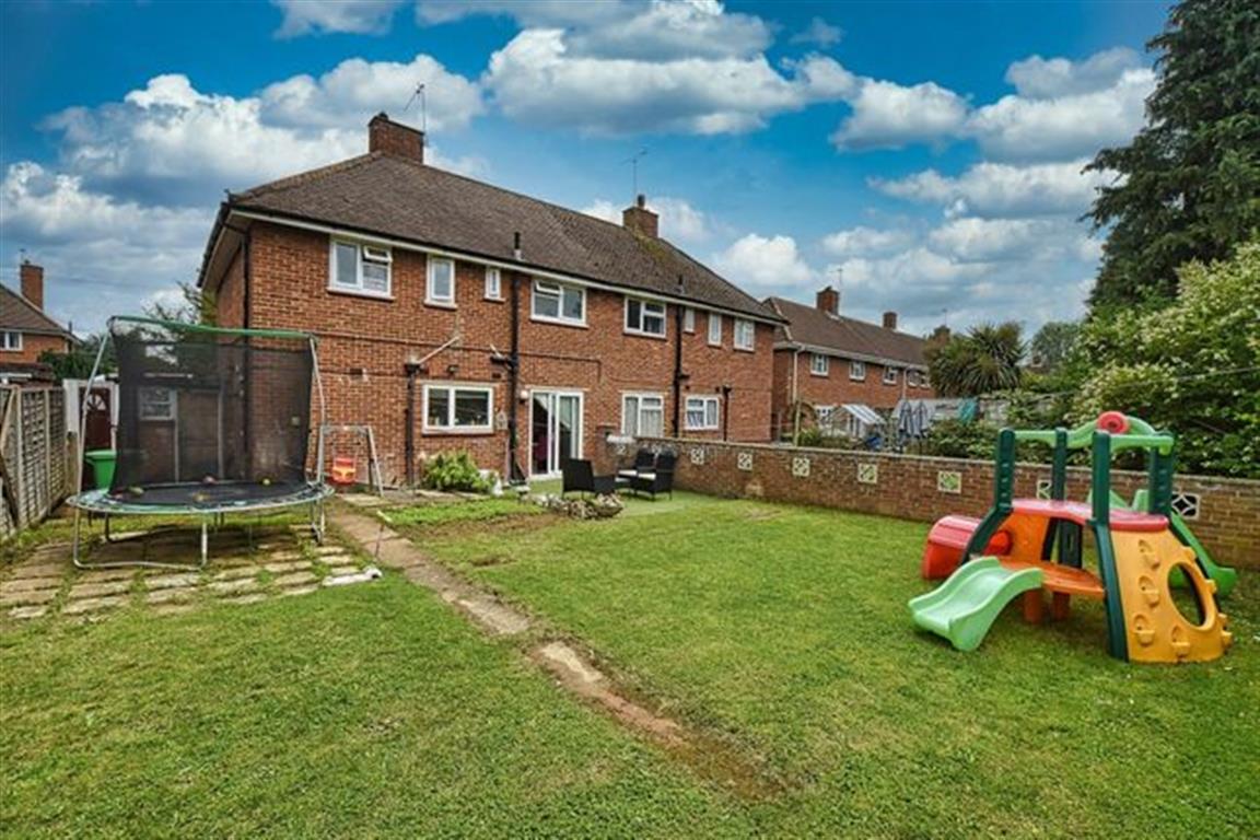 Photos of Hawthorne Crescent, Slough SL1 61770063 PrimeLocation