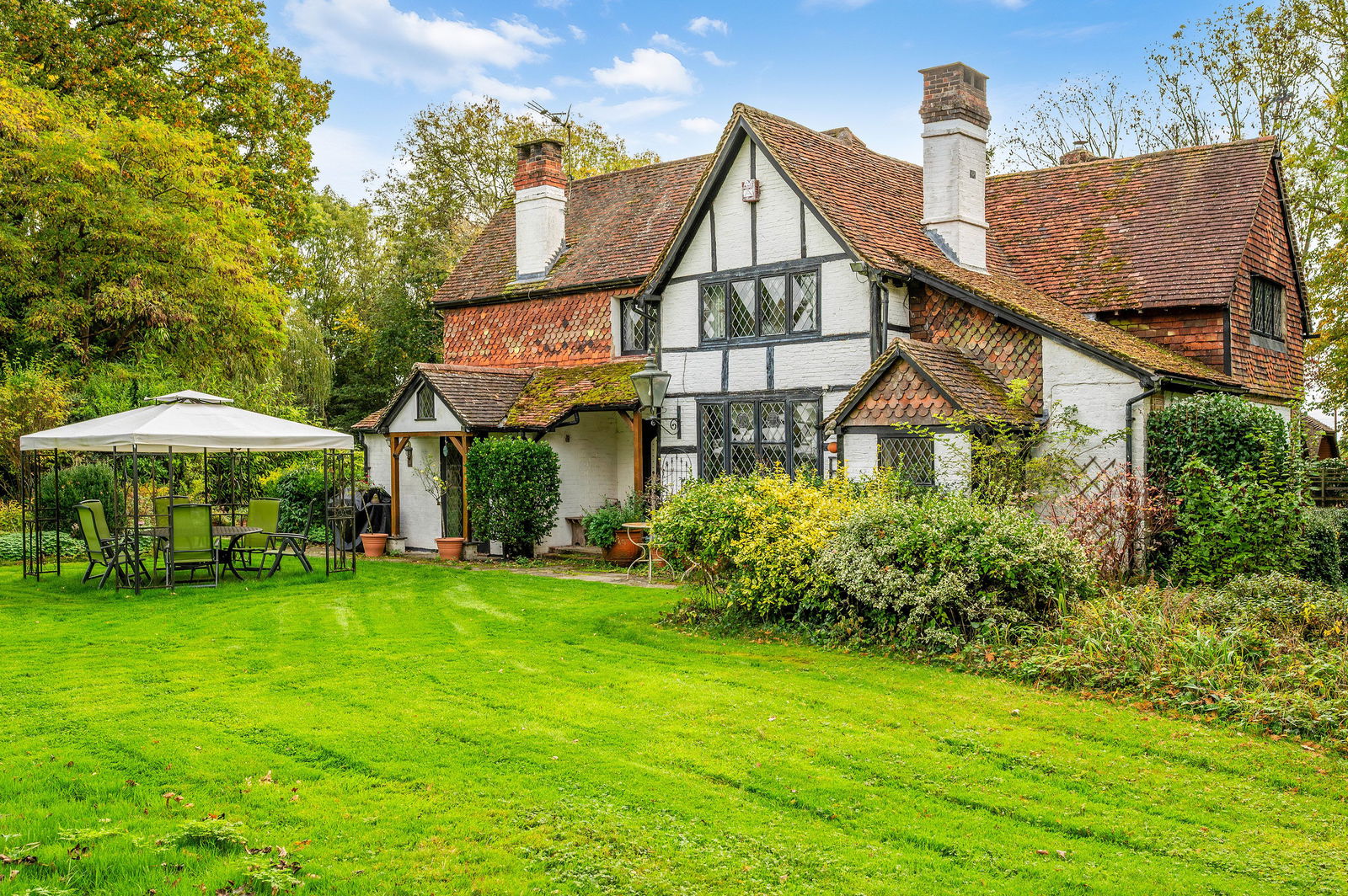 1 bedroom new flat for sale in London