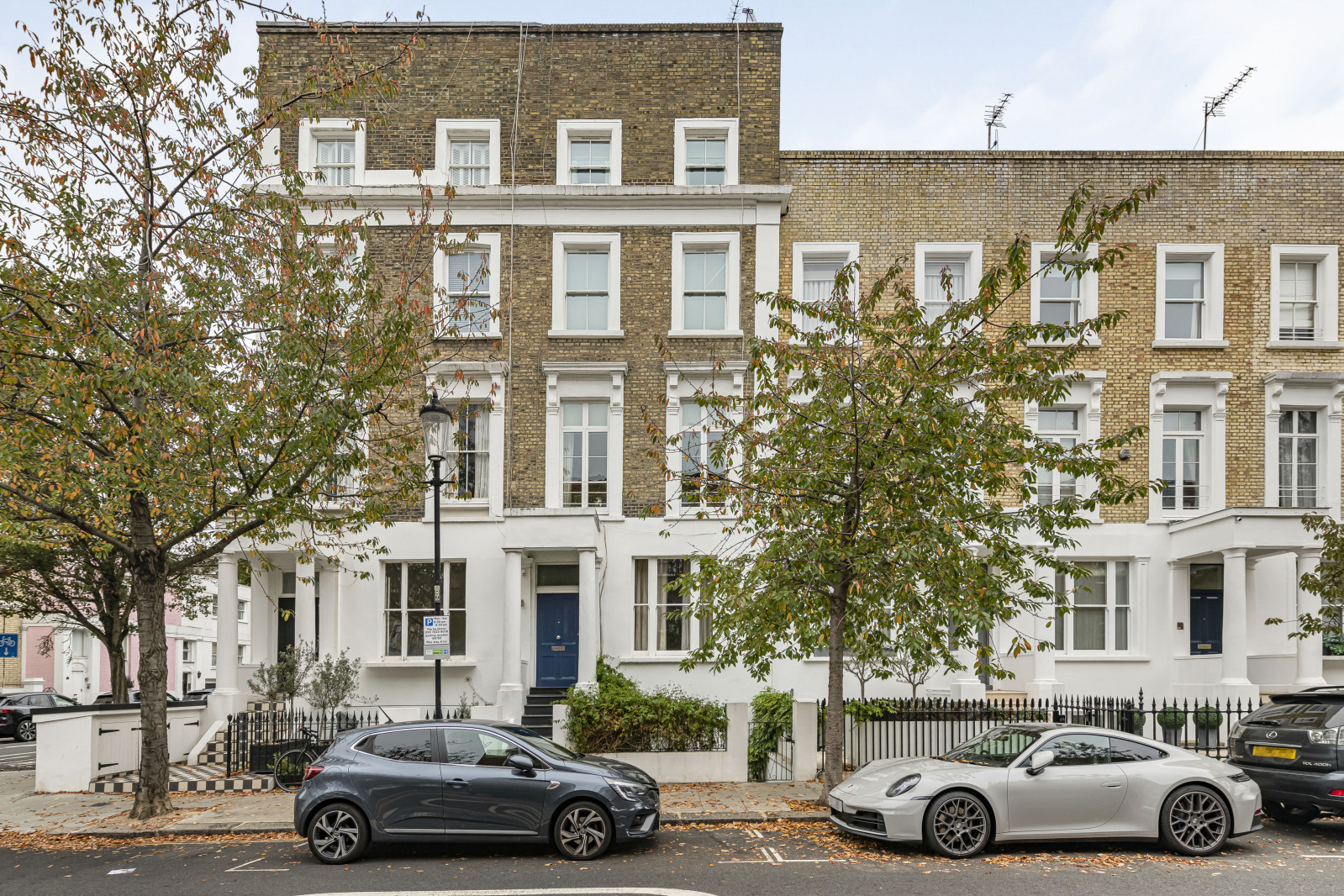 4 bedroom terraced house for sale in London