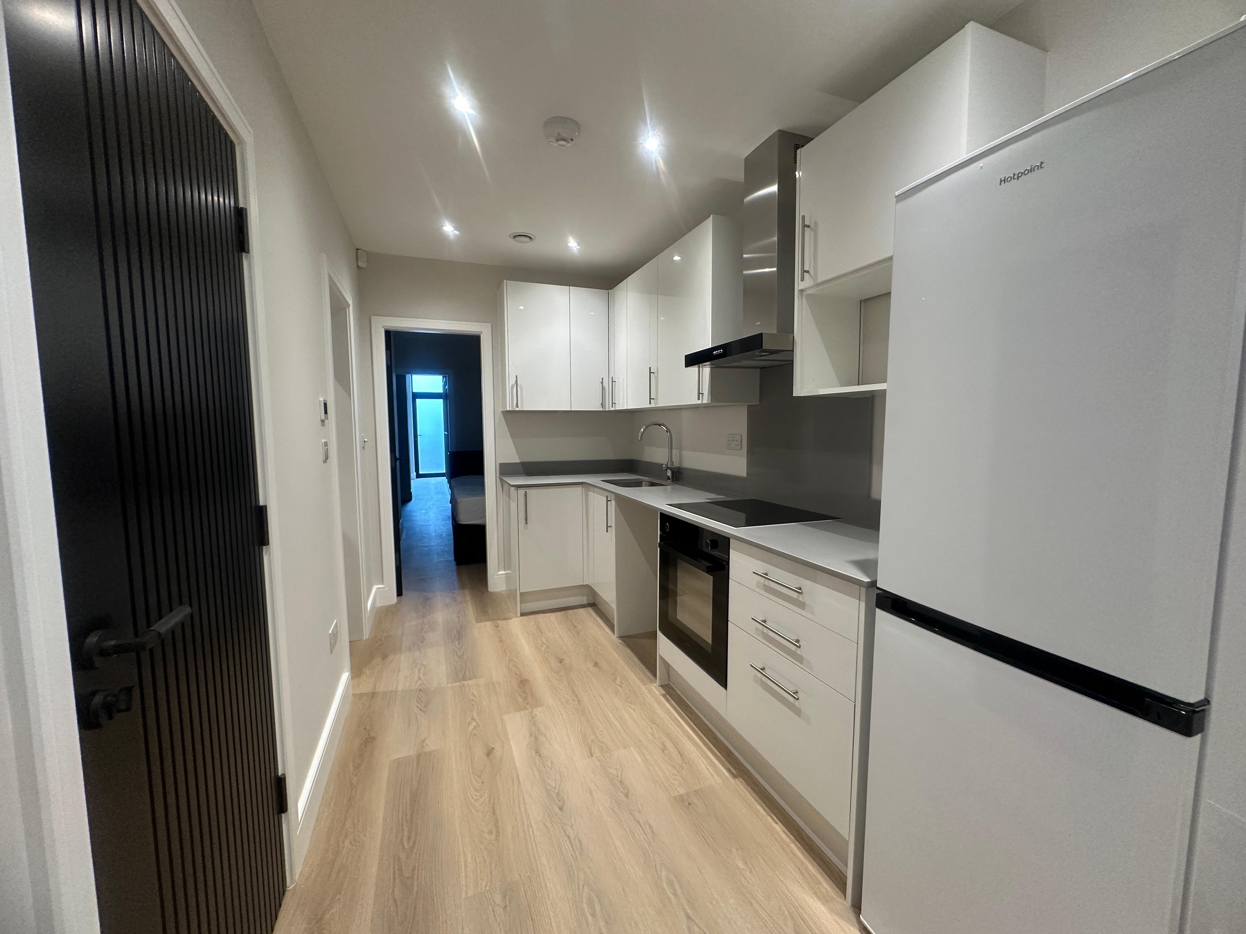 27, Dalkeith Grove, Stanmore photo 4