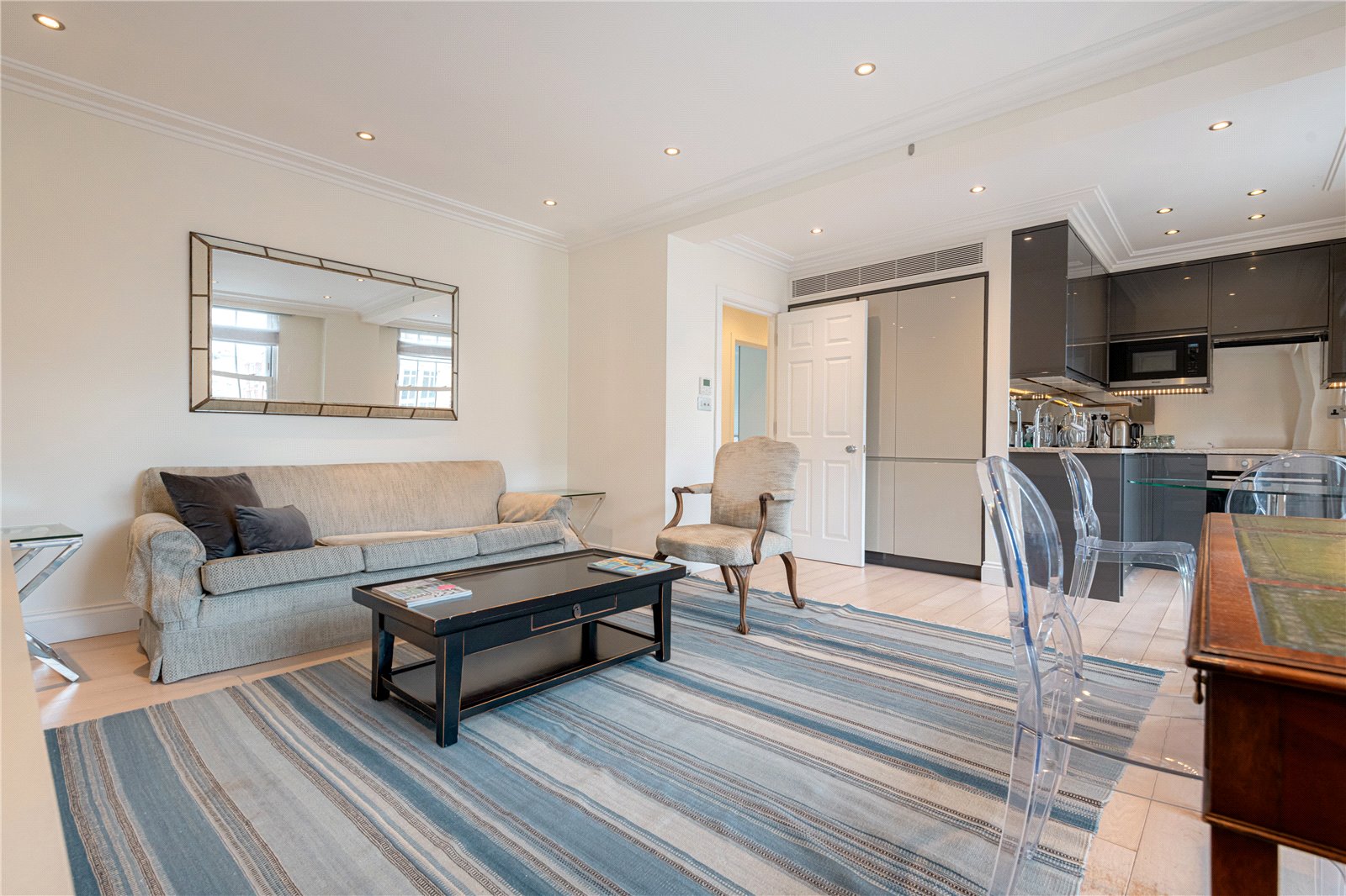 2 bedroom flat for sale 0