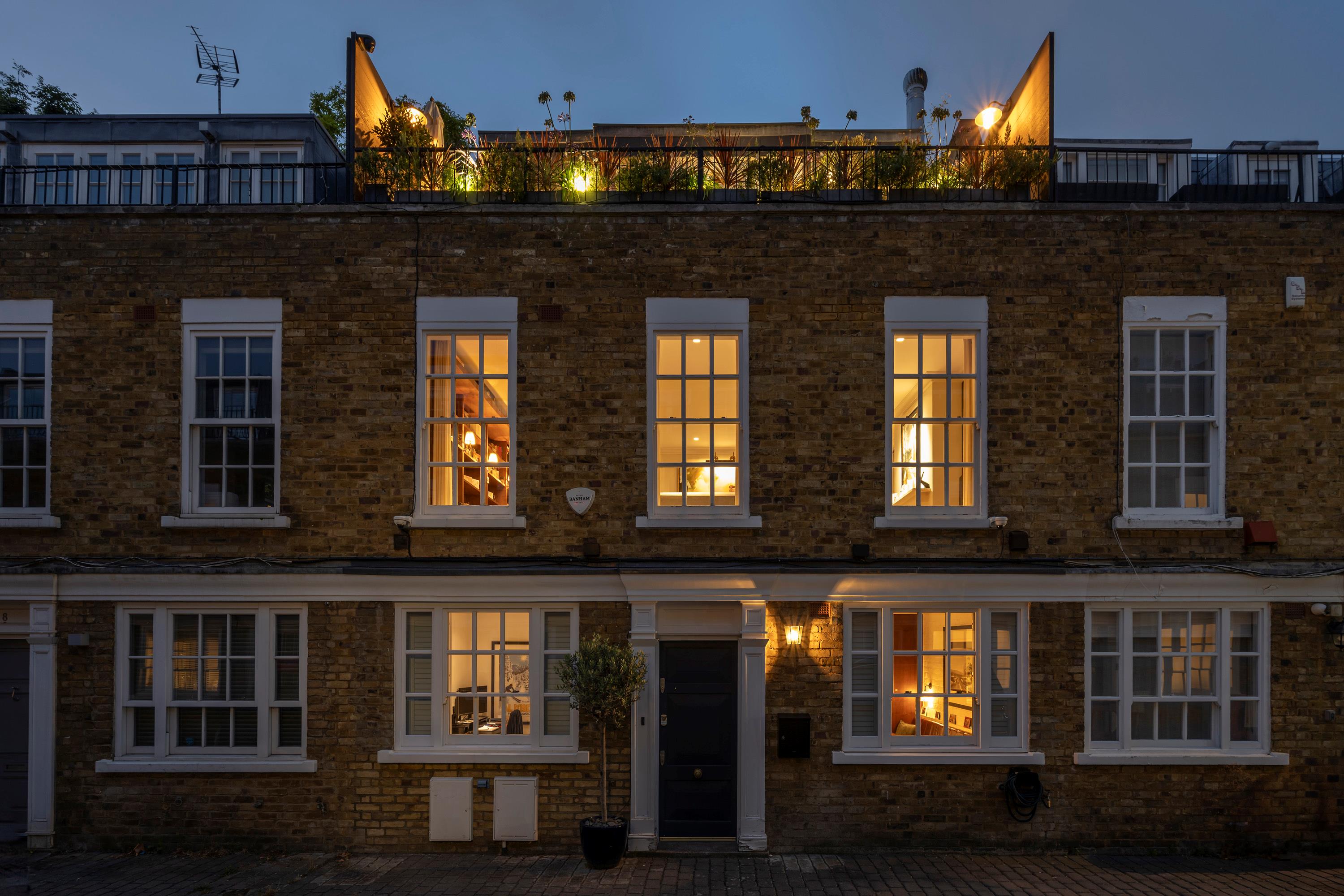 3 bedroom terraced house for sale 0