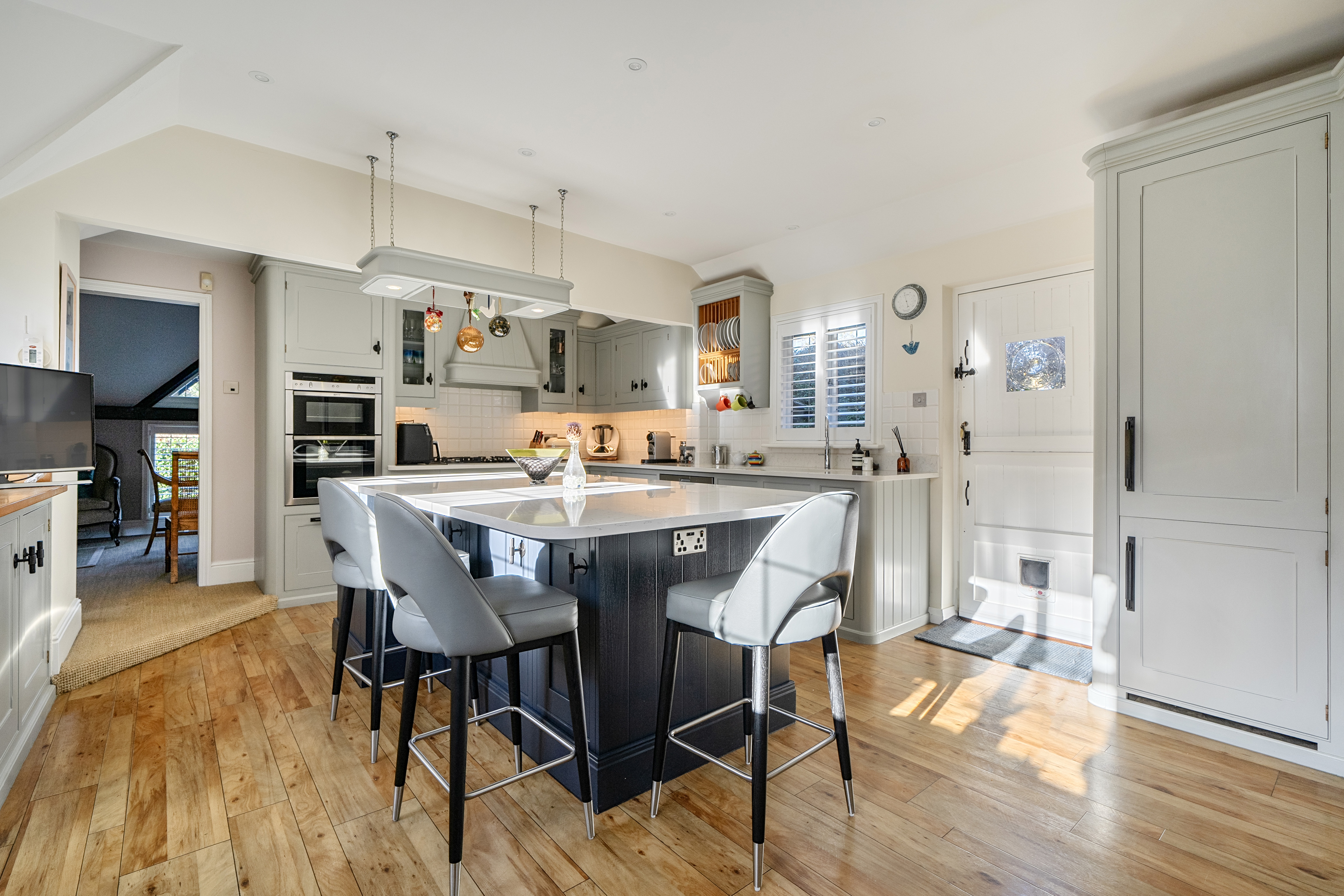 4 bedroom detached house for sale 0