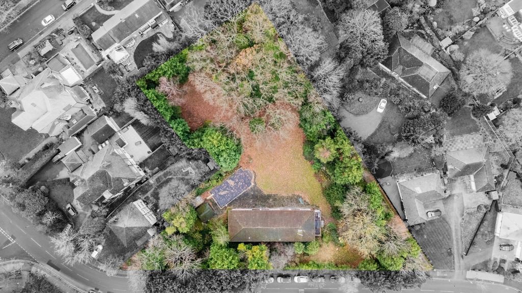 5 bedroom detached house for sale 0