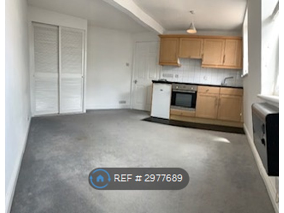 Flat, Victoria Street, Windsor photo 4