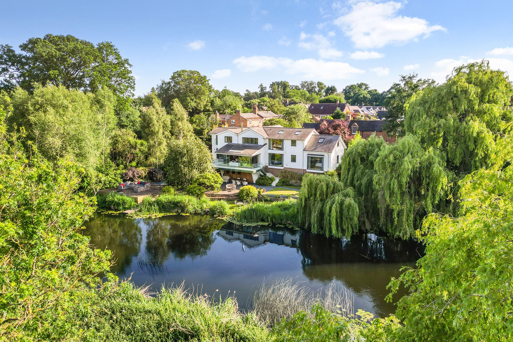 6 bedroom detached house for sale 0