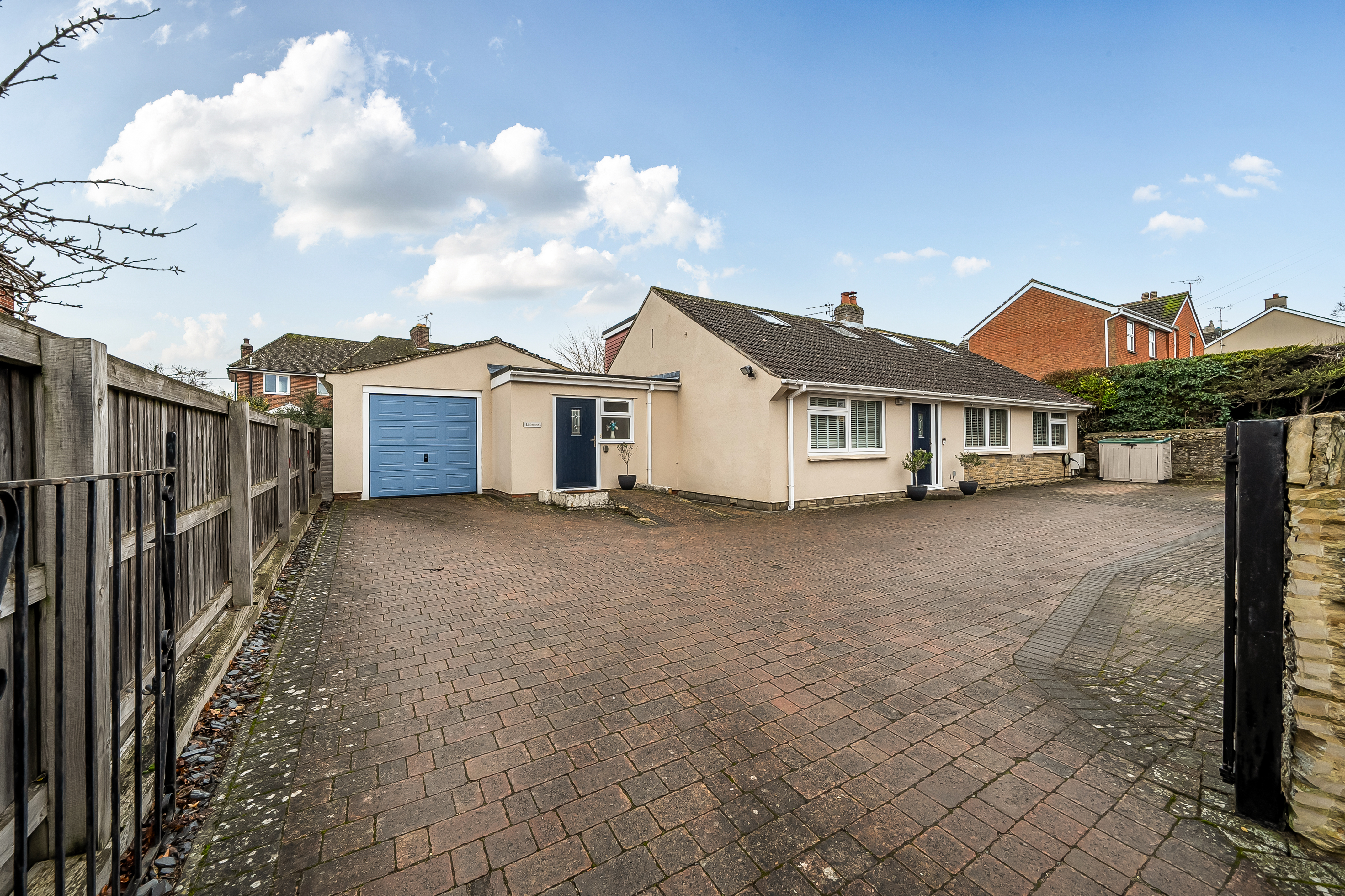 Littlecote, Lechlade Road, Swindon photo 5