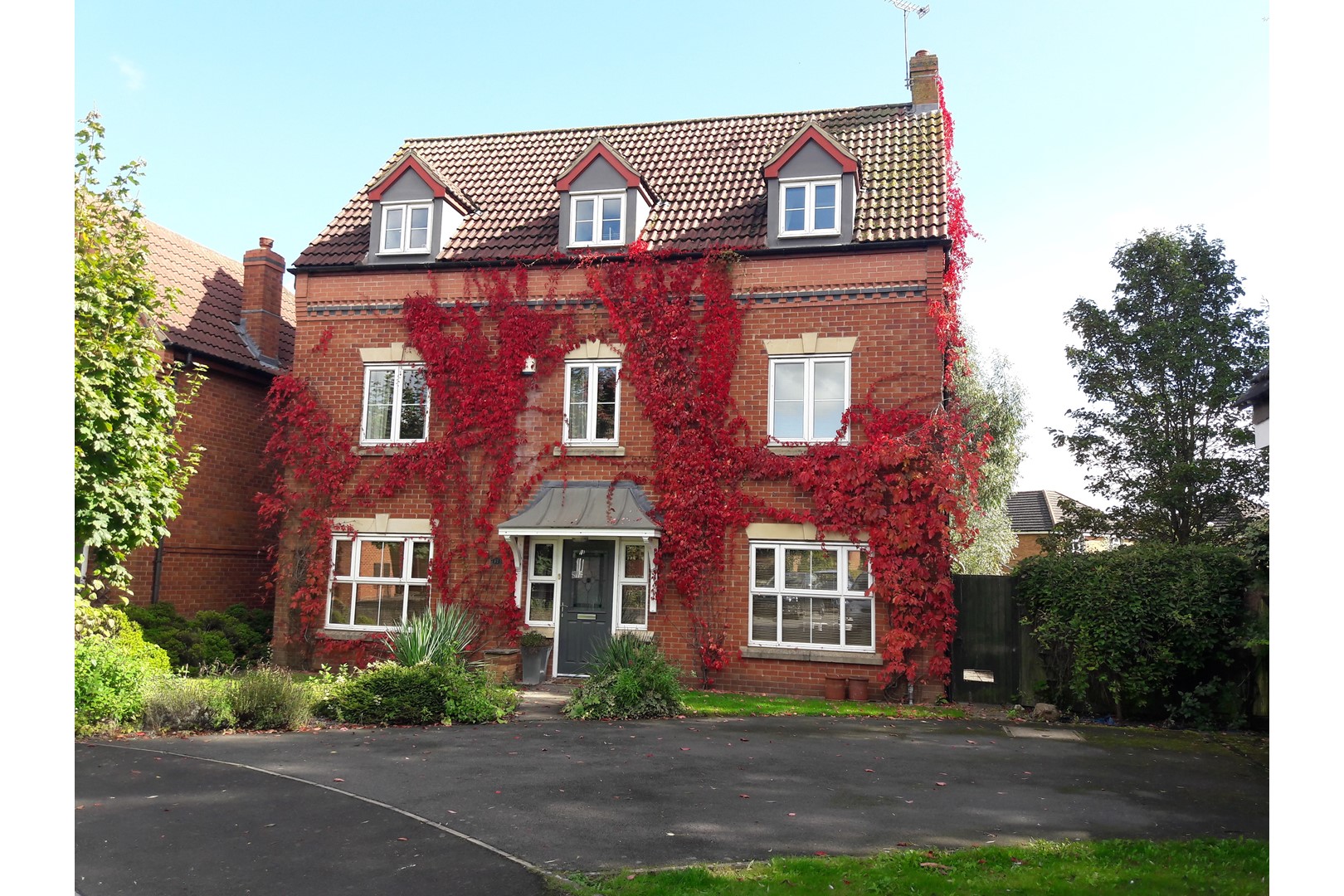 Free property report 12 Coriolanus Square, Warwick Gates, Warwick, CV34