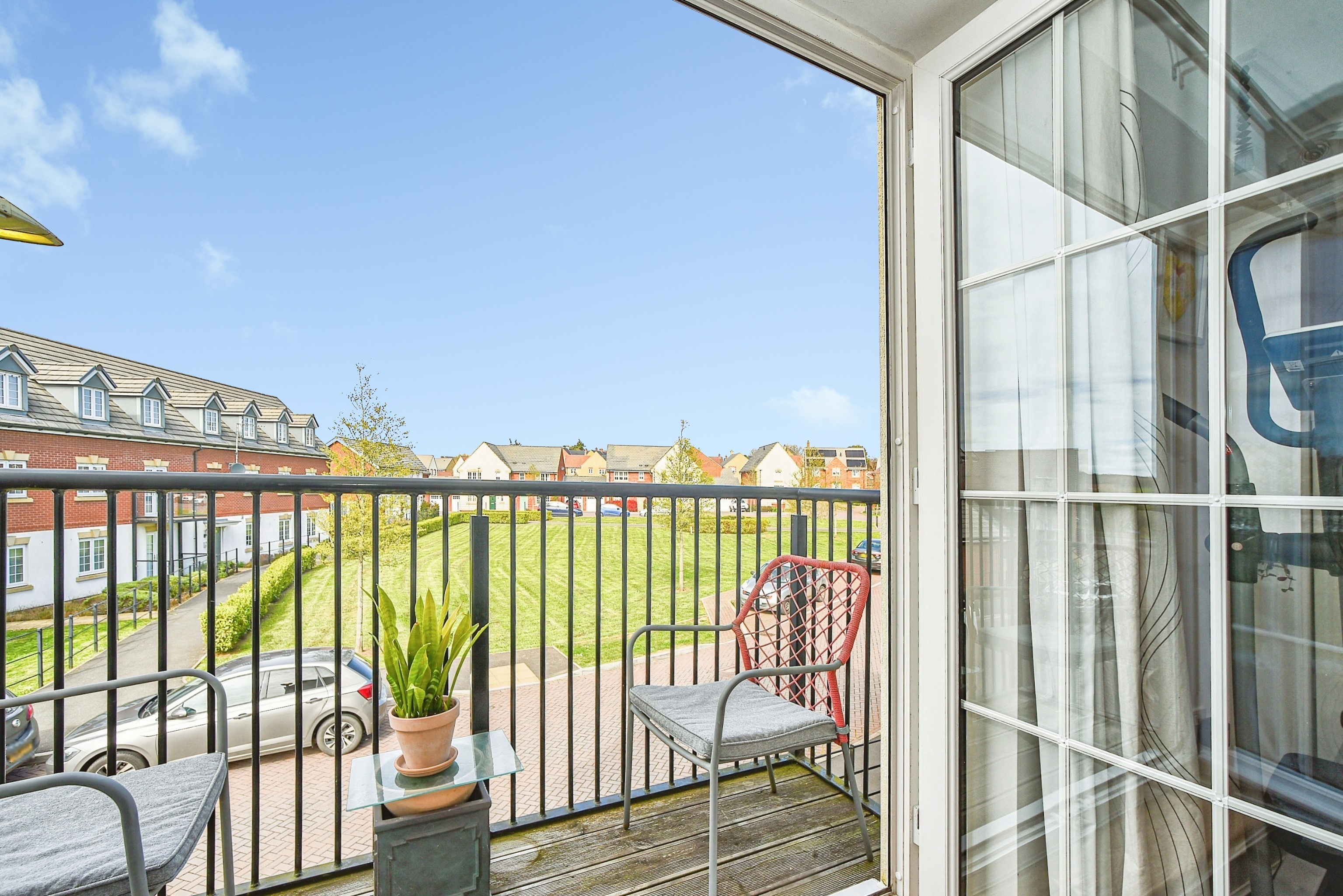 2-bed flat on 51, Ampthill Way, Faringdon, £230,000