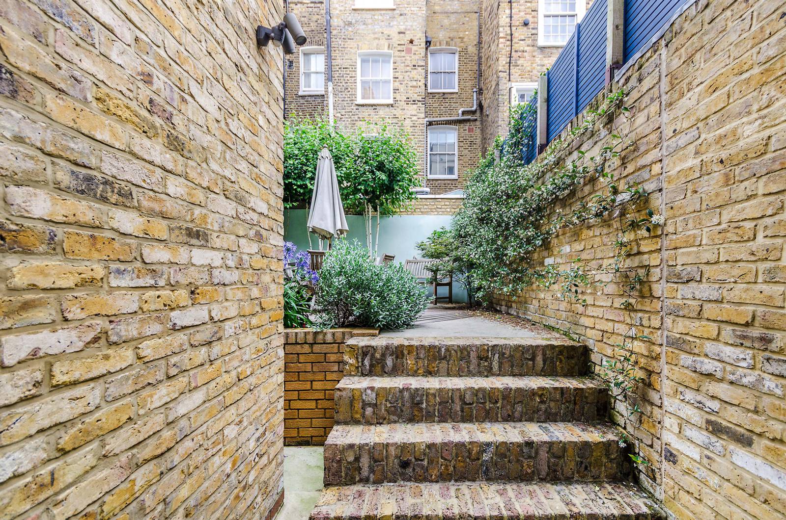 5 bedroom terraced house for sale 0