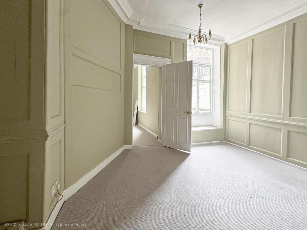 5 bedroom town house for sale 0