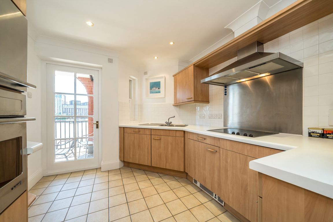 2 bedroom flat for sale 0