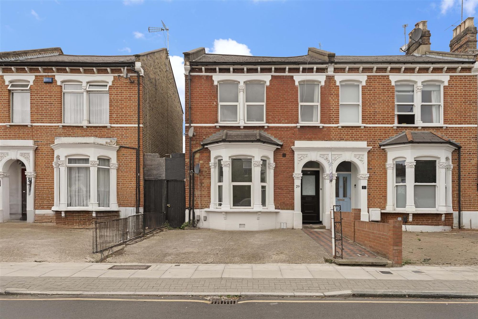 5-bed house on 29 Alexandra Road, London, £850,000
