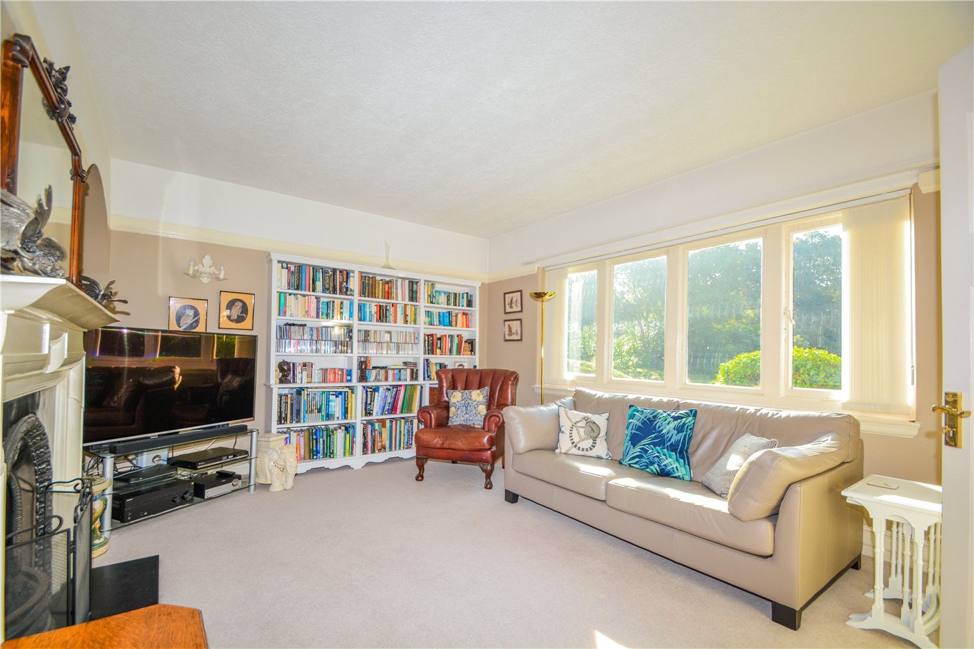 Photos of Fleet Hill, Finchampstead, Wokingham, Berkshire RG40