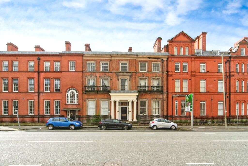 2-bed flat on Flat 21, Catherine House 96-98,, Upper Parliament Street, Merseyside, £1,300/mo