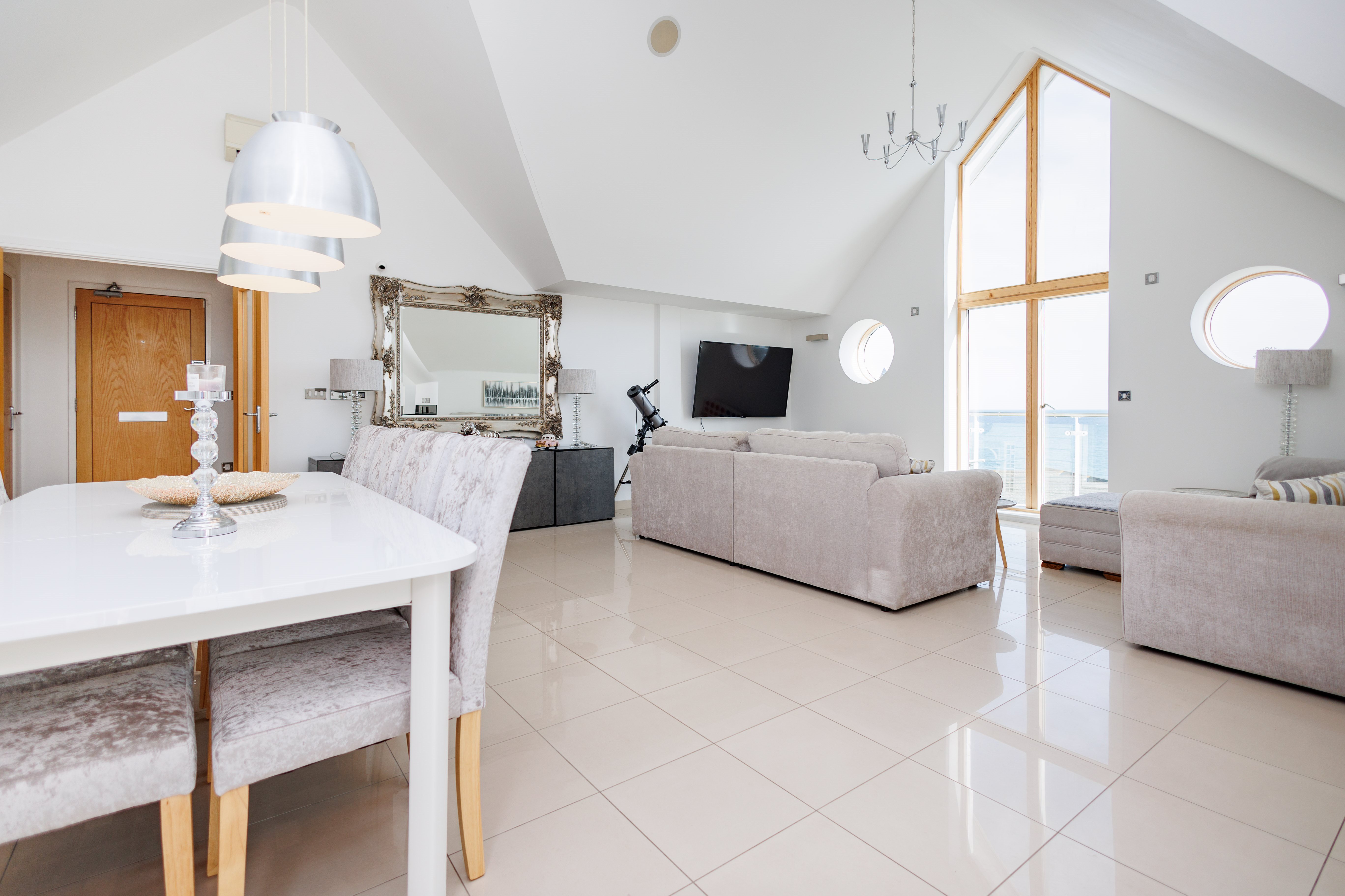 2 bedroom flat for sale 0