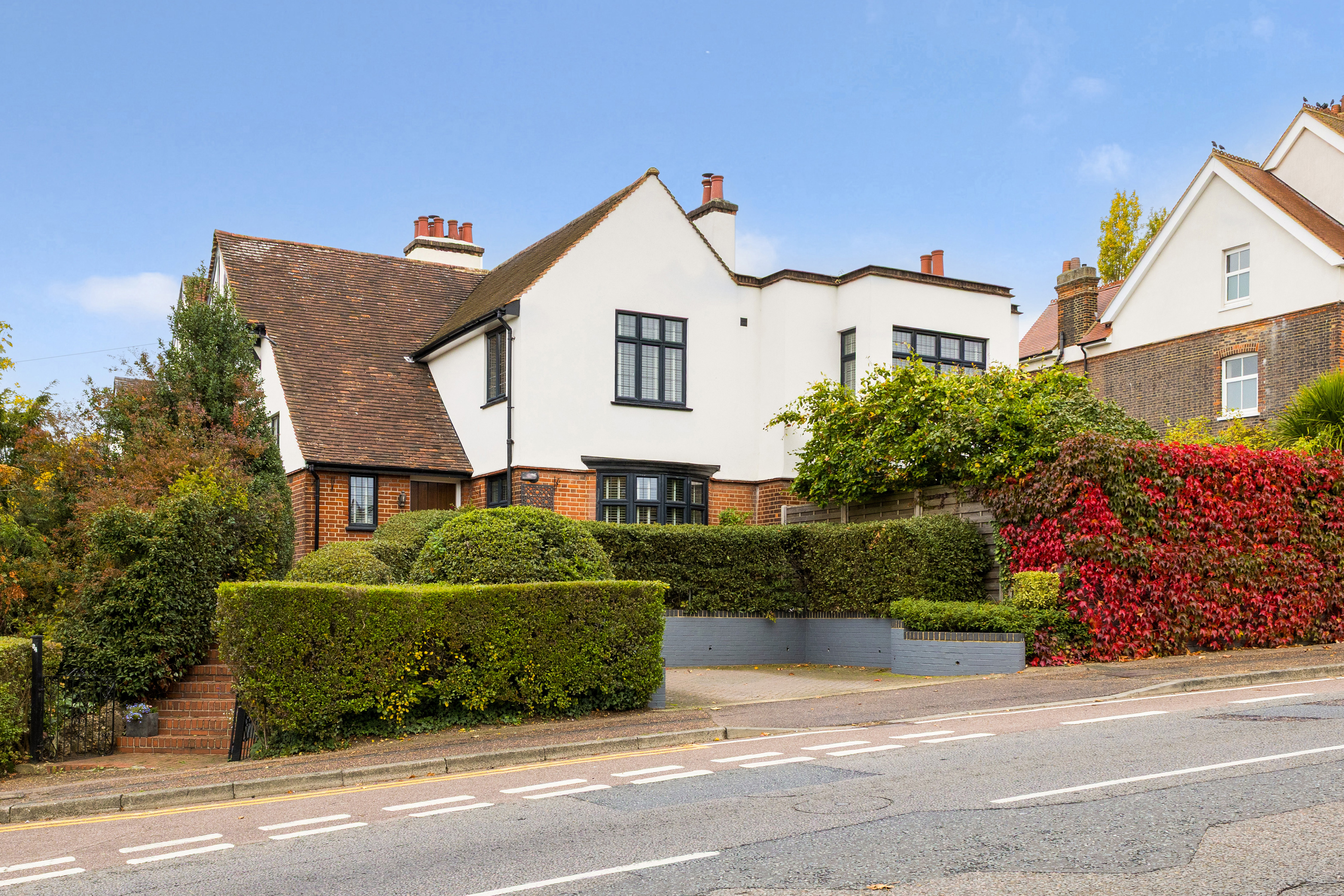 5 bedroom semi-detached house for sale 0