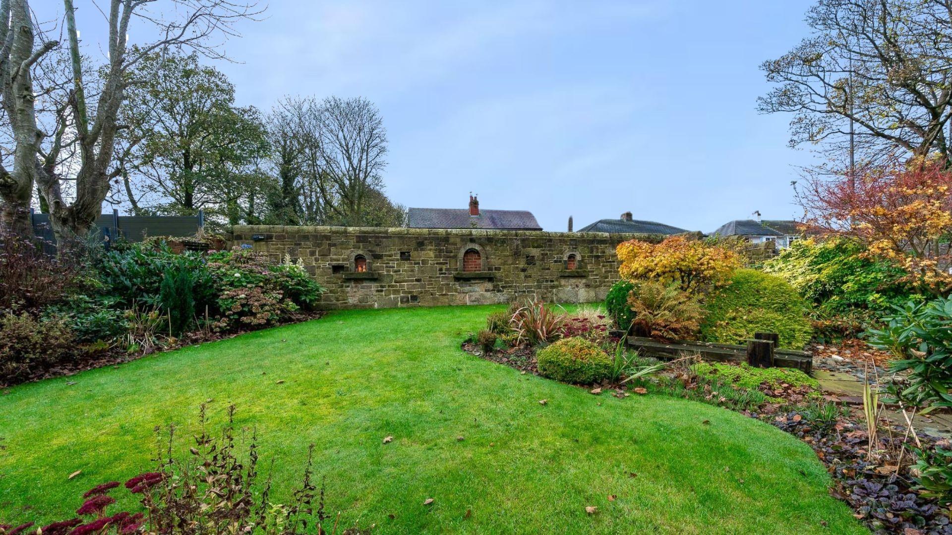 Meadowvale Cottage, 156, Upholland Road, Wigan photo 4