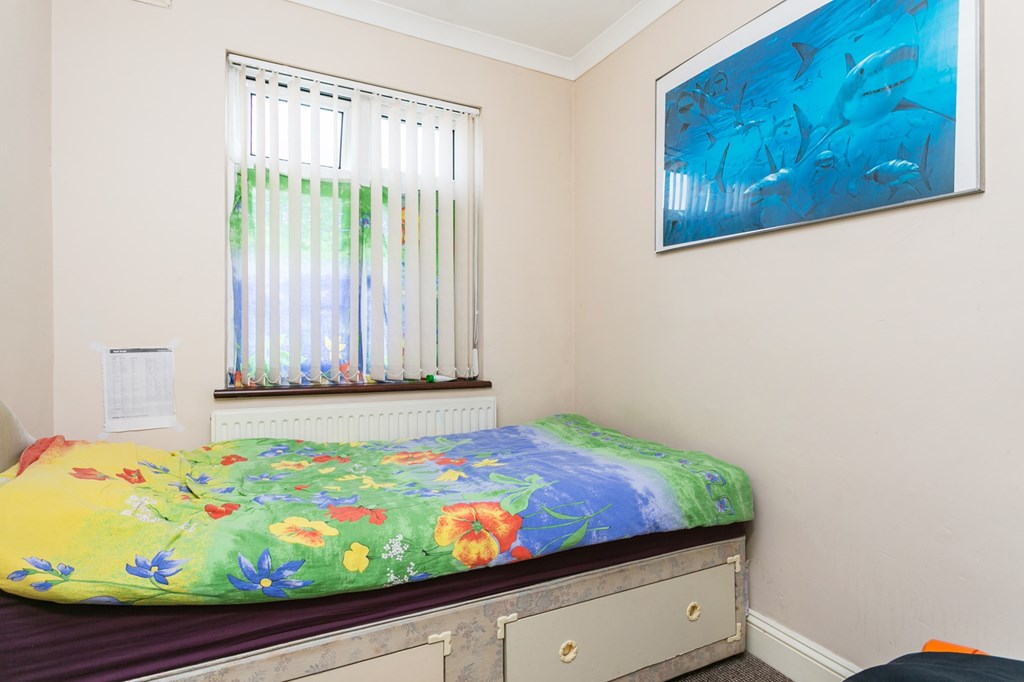 Free property report 66 Baron Gardens, Barkingside, Ilford, IG6 1PB