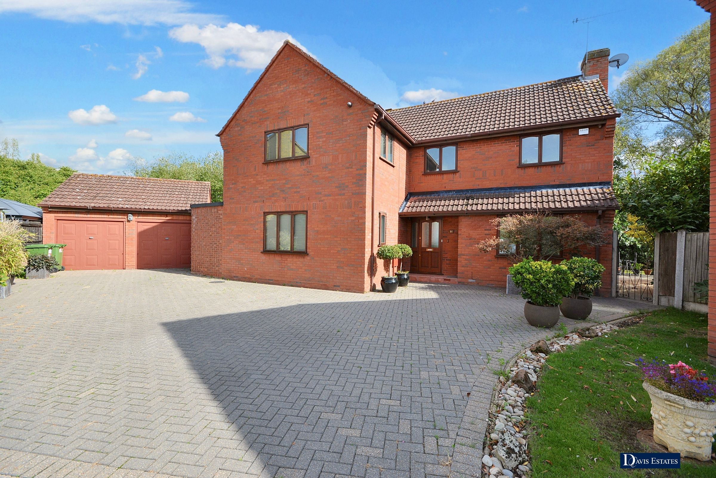 5-bed detached on 34 Tyle Green, Hornchurch, £1,150,000