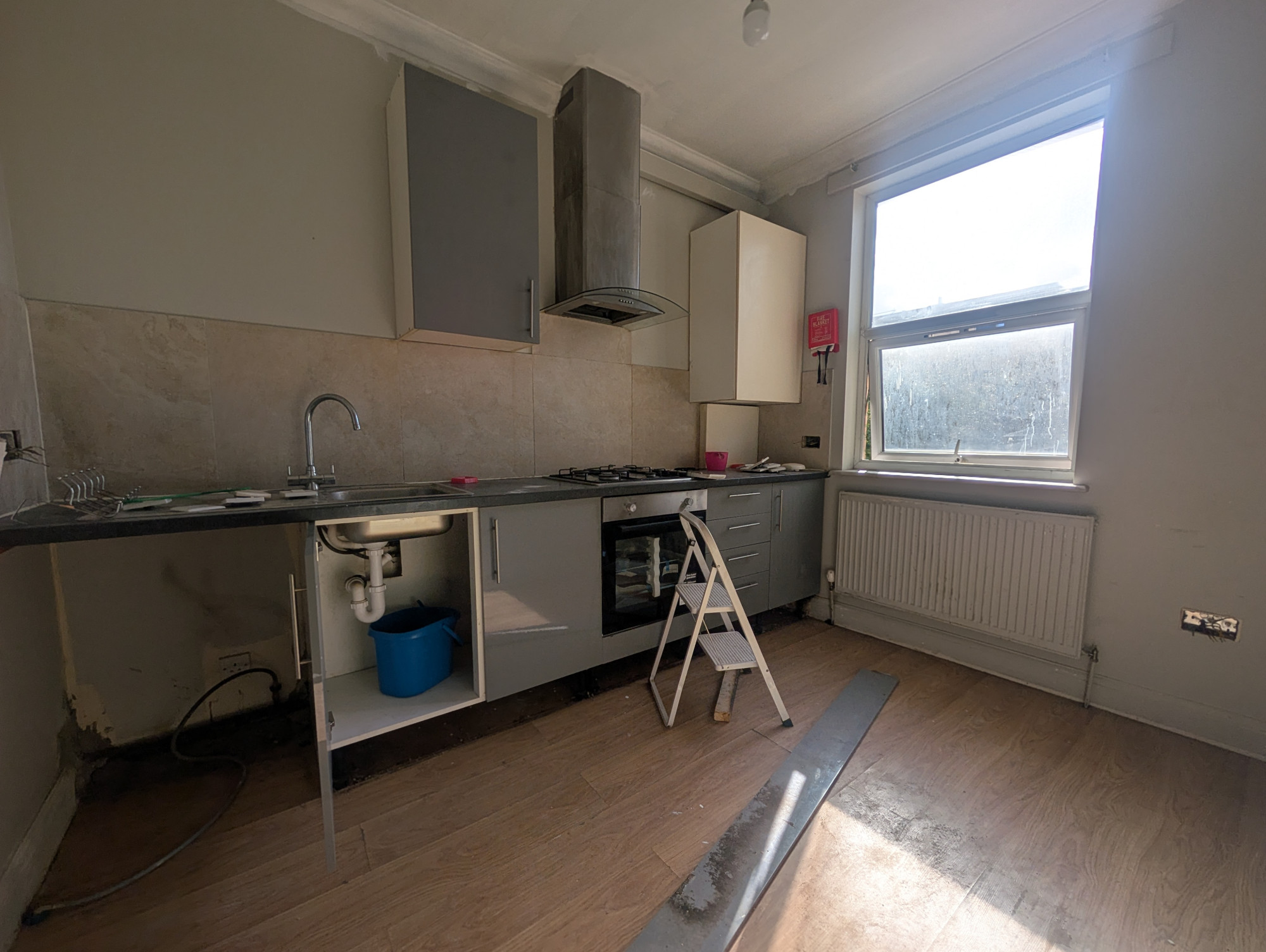 2 Flat 3,, Prout Grove, London photo 4