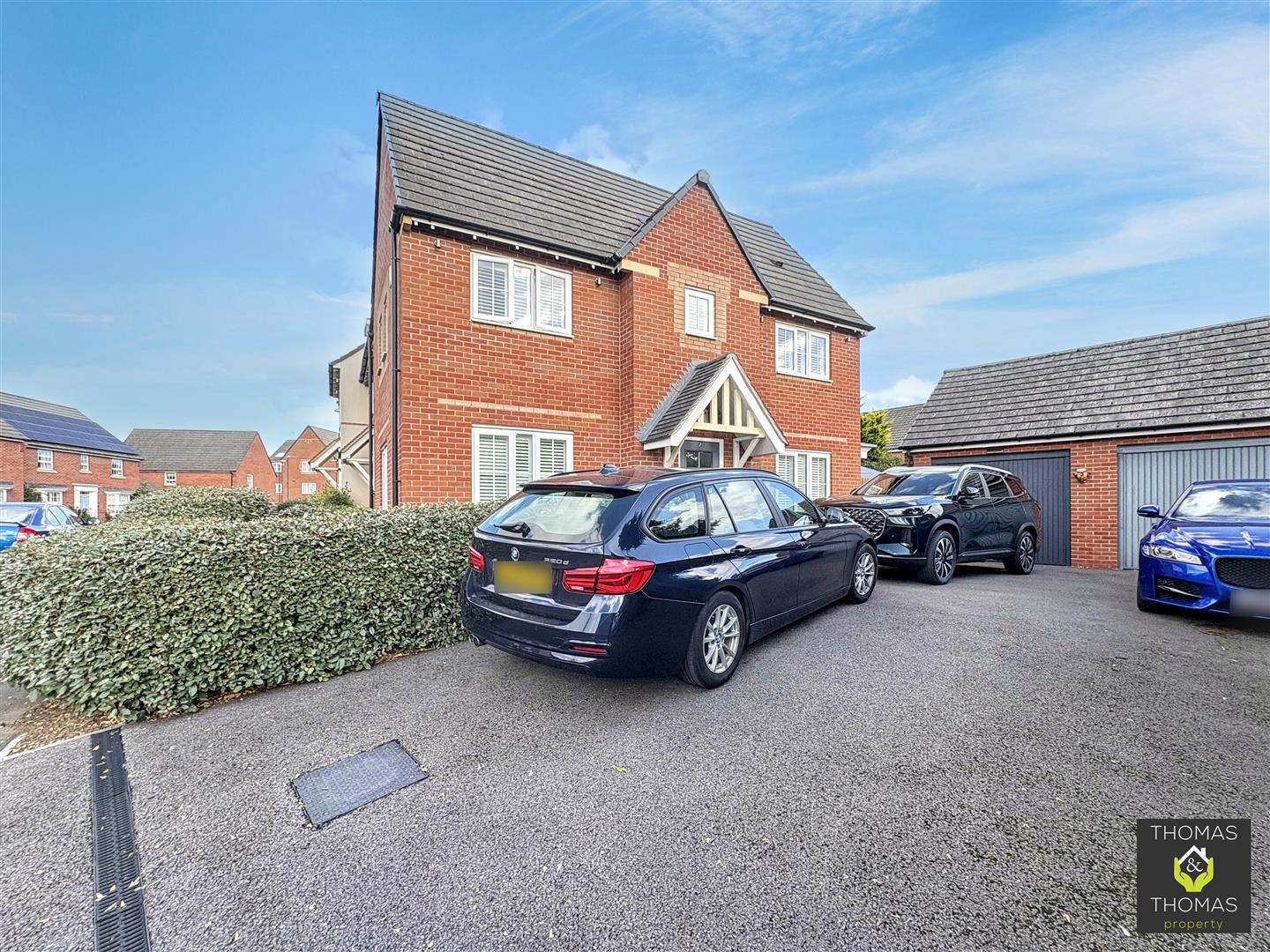 3 bed semi-detached house for sale
