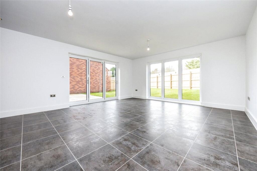 5 bedroom detached new house for sale 0