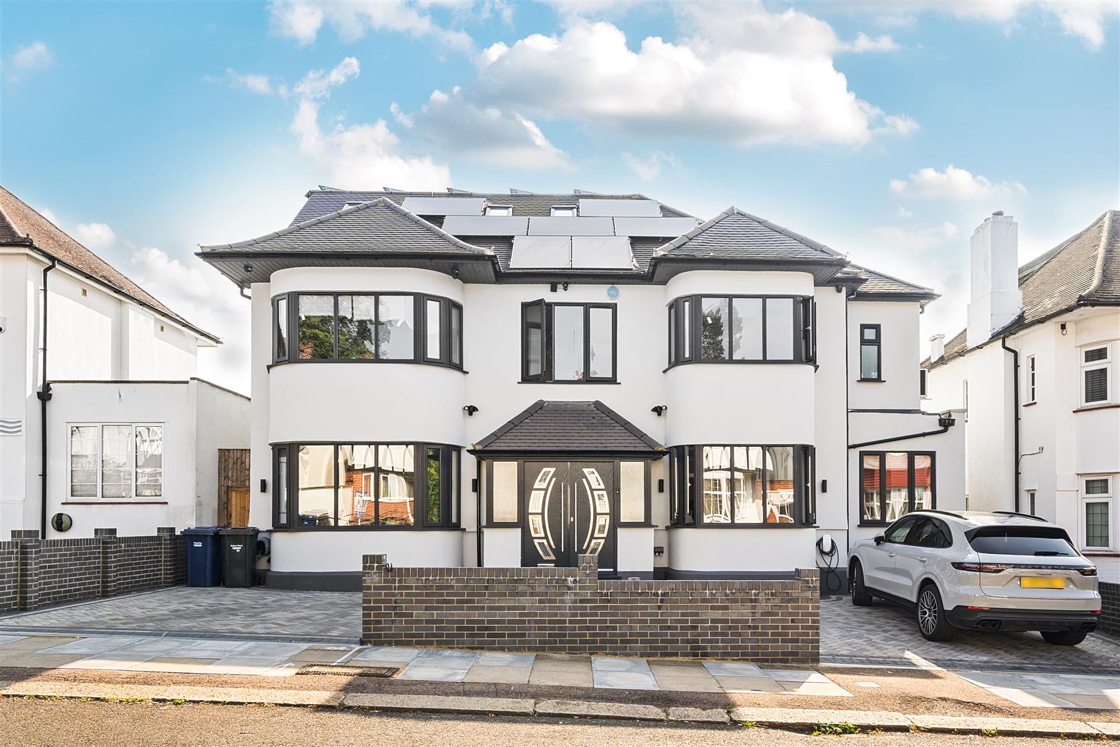 5 bedroom terraced house for sale