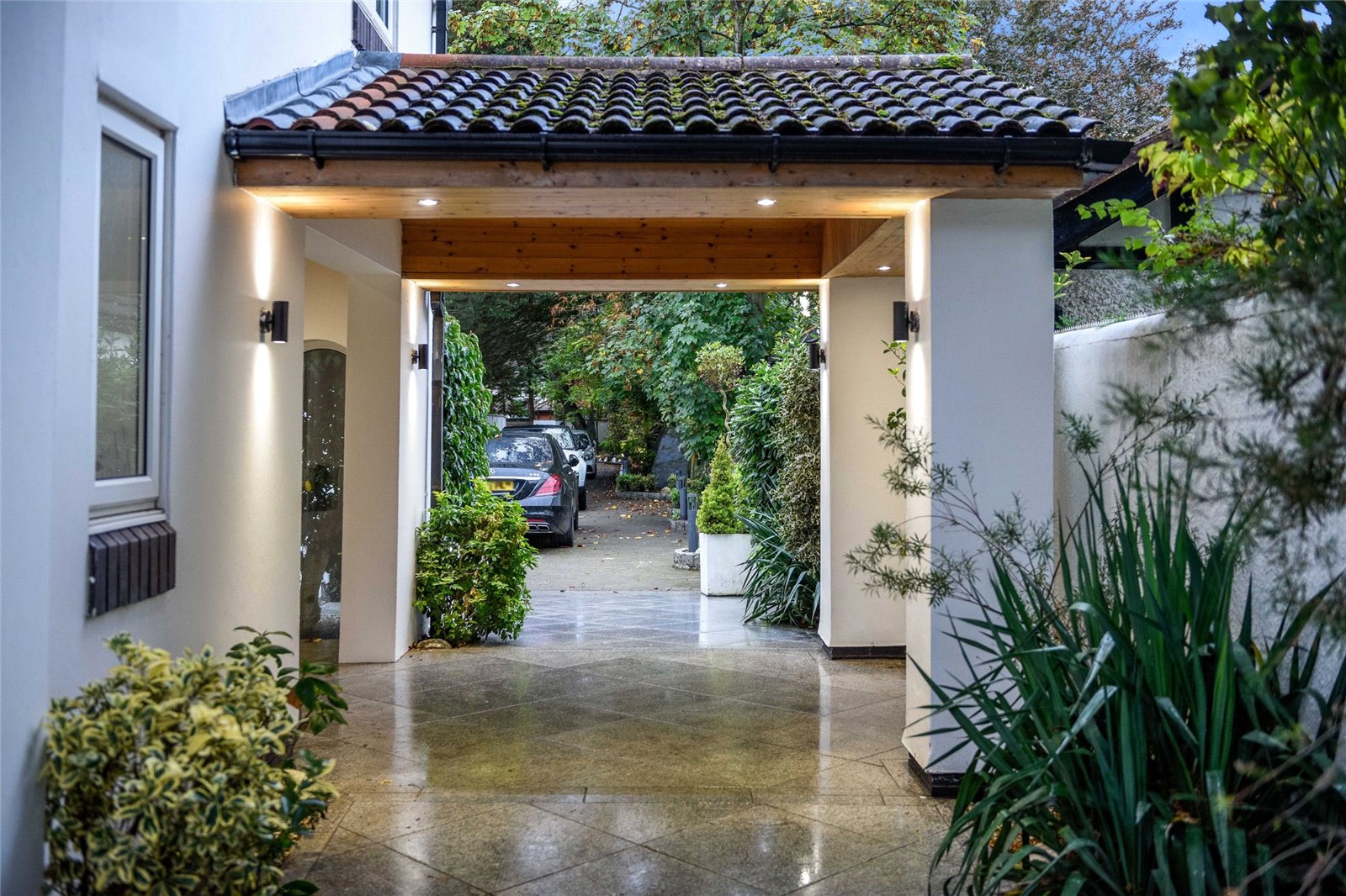 7 bedroom detached house for sale 0