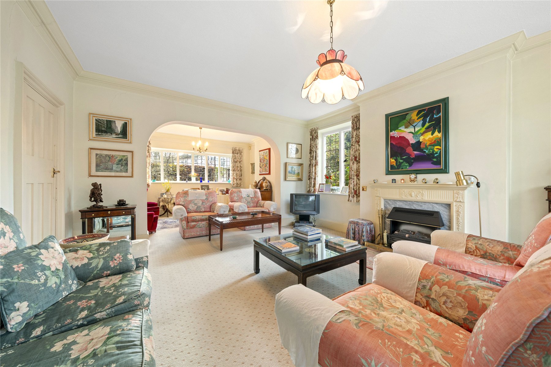 8 bedroom detached house for sale 0