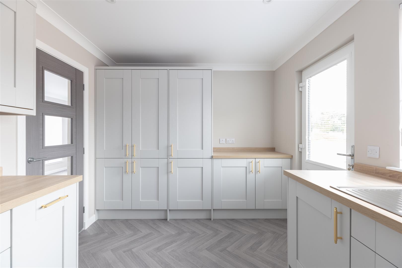 Photos of The Lomond, Bendochy Park, Blairgowrie Road, Myreriggs