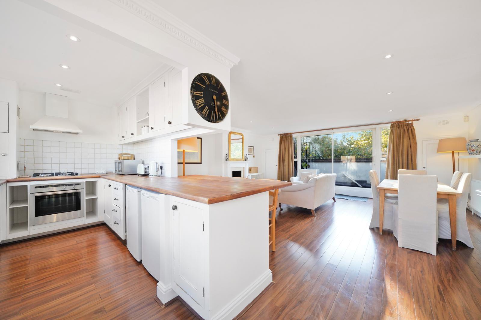 3 bedroom flat for sale 0