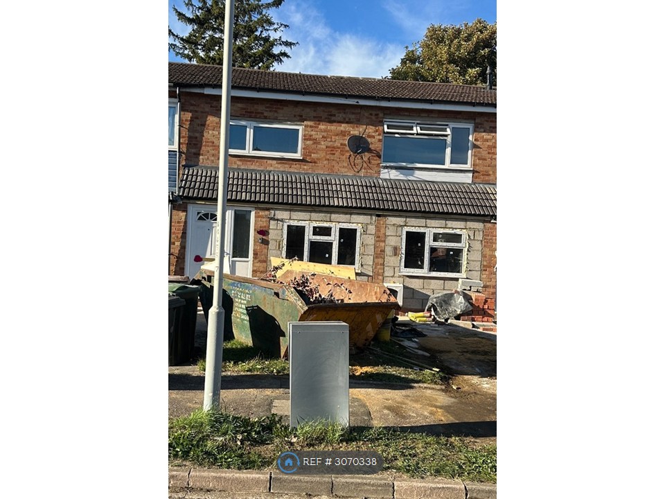 High Beech Road, Luton photo 2