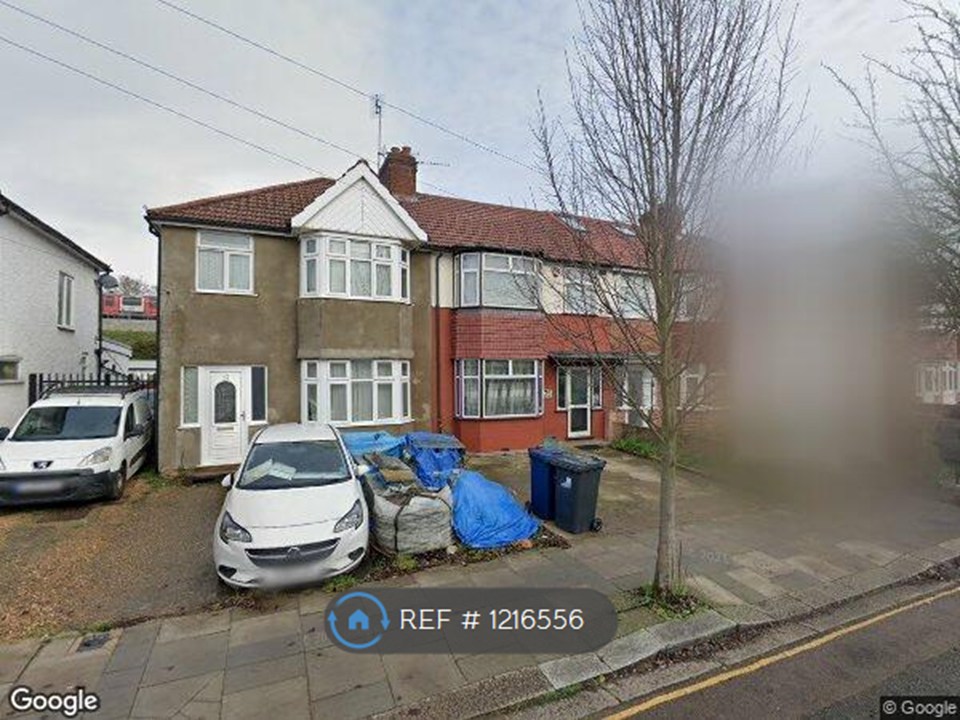 Tavistock Avenue, Perivale, Greenford photo 2