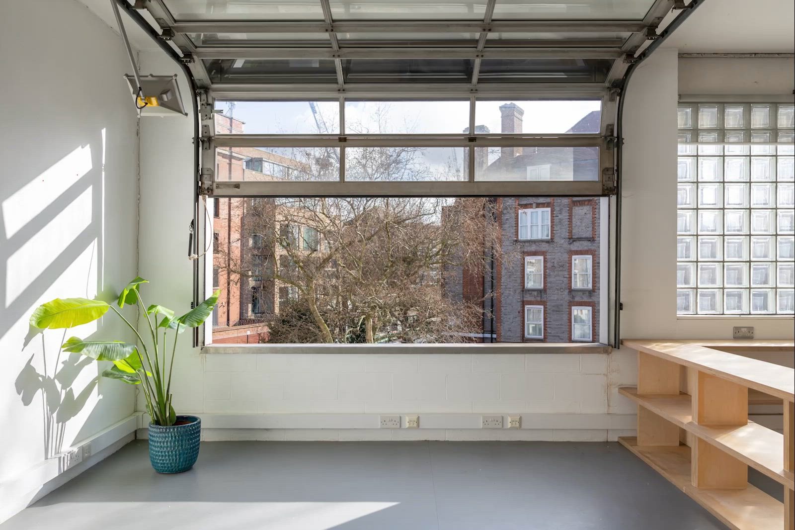 6 bedroom end terrace house for sale in London
