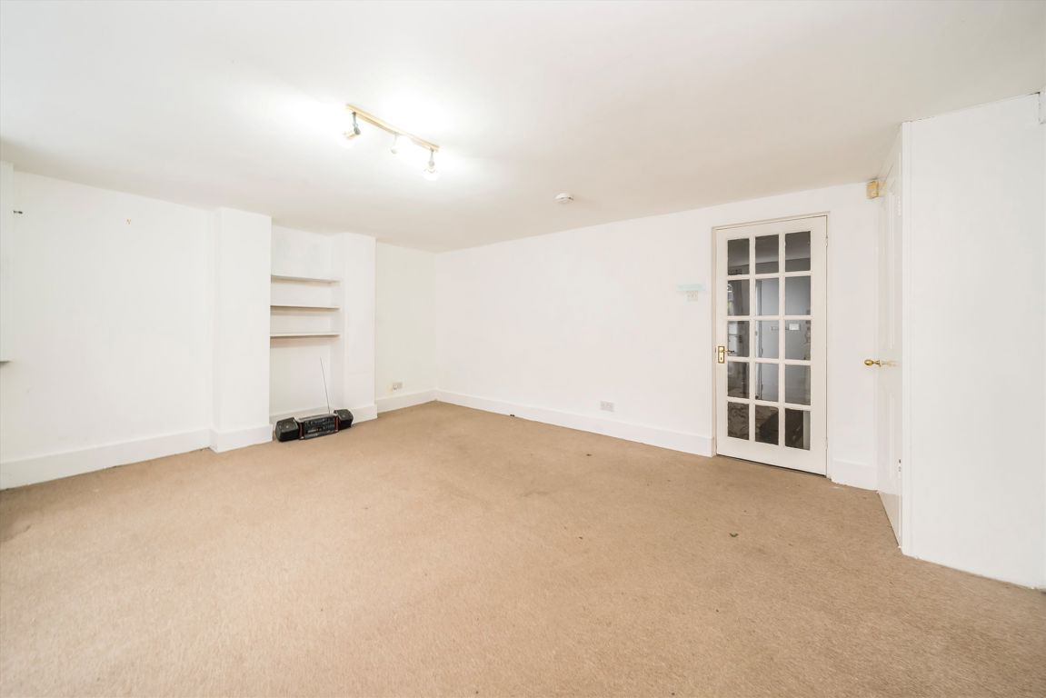 4 bedroom property for sale 0