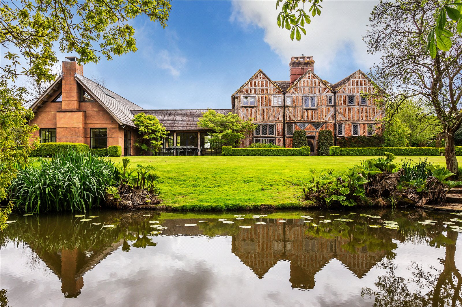 7 bedroom detached house for sale